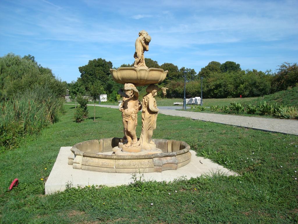 Domaine De Lardoisiere Ξενοδοχείο Château-Salins Εξωτερικό φωτογραφία